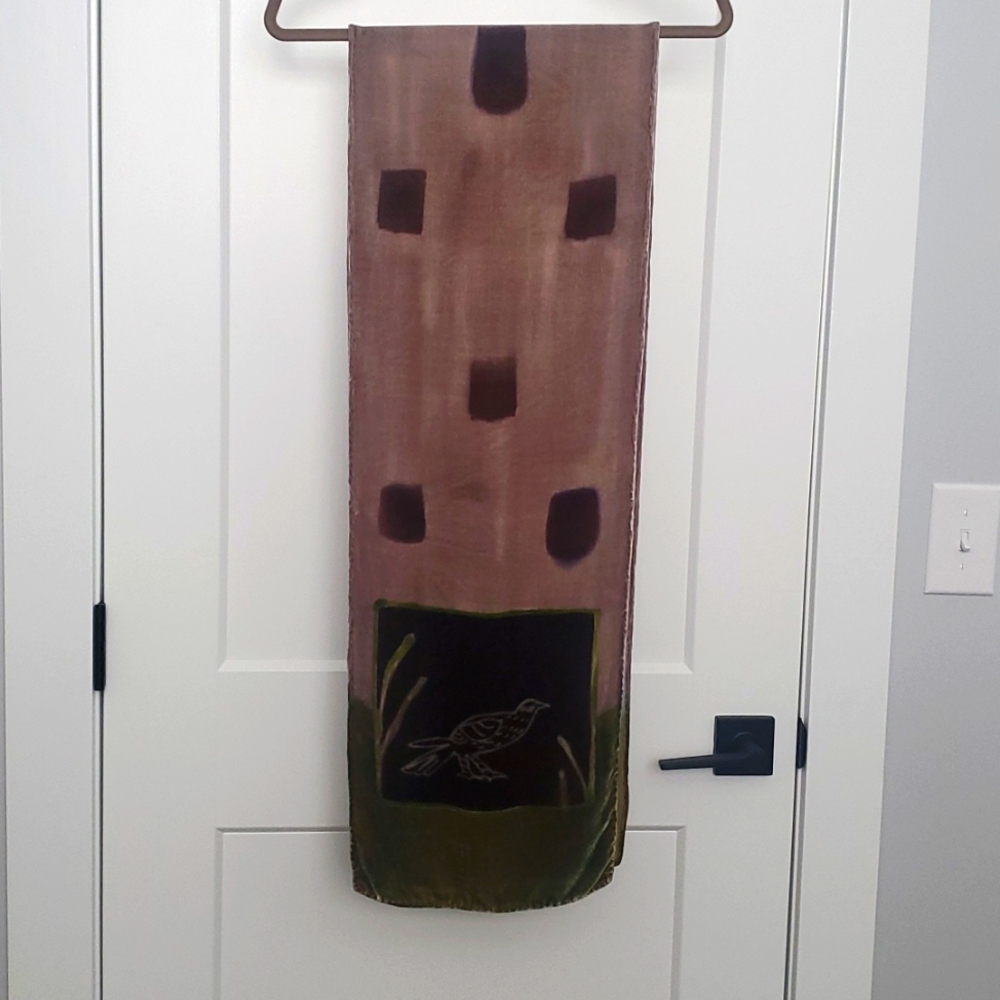 Elegant Multicolor Scarf with Bird Design - Picture 2 of 4